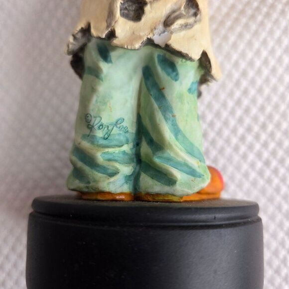 Vintage Ron Lee Clown Sculpture figurine Musical 7" It's A Small World - Picture 7 of 7